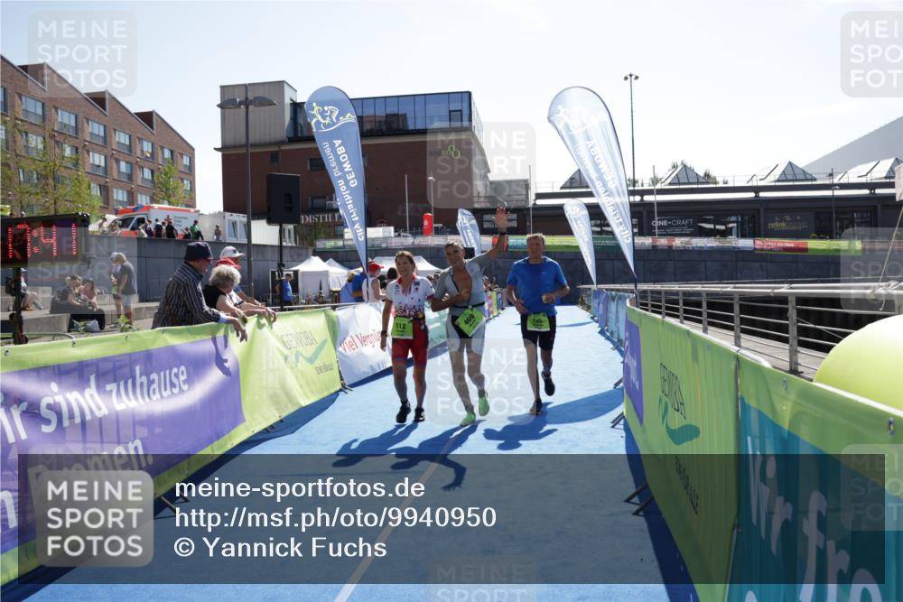 09.08.2026 - GEWOBA Citytriathlon Bremen Yannick Fuchs http://msf.ph/oto/9940950 09.08.2026 15:44:04 Ziel 445, 469, 512 meine-sportfotos.de