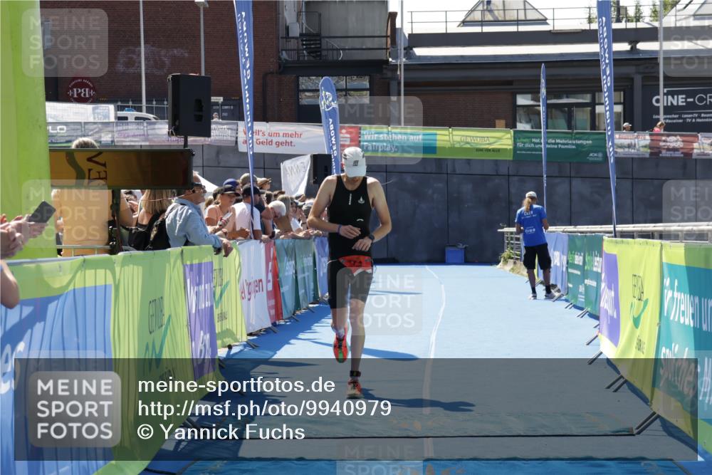 09.08.2026 - GEWOBA Citytriathlon Bremen Yannick Fuchs http://msf.ph/oto/9940979 09.08.2026 13:49:29 Ziel 774 meine-sportfotos.de