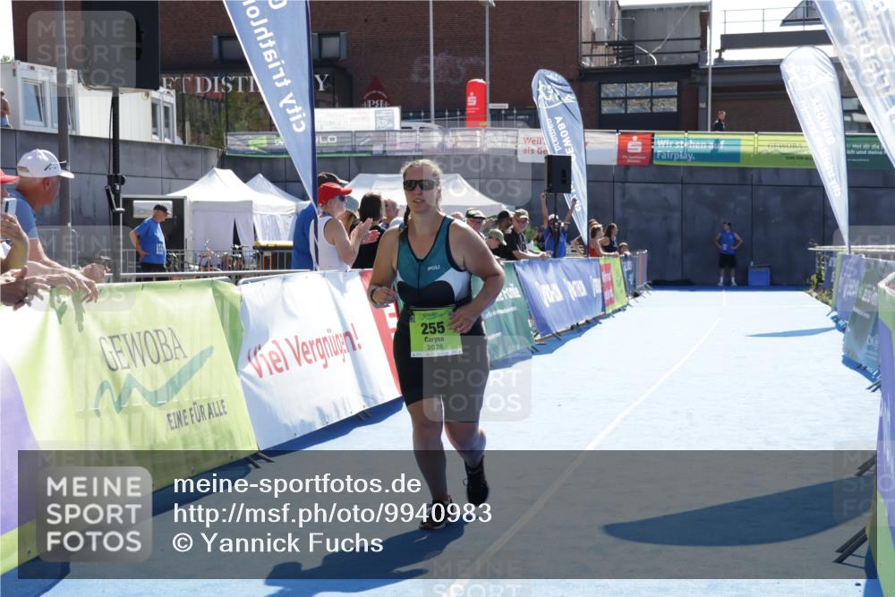 09.08.2026 - GEWOBA Citytriathlon Bremen Yannick Fuchs http://msf.ph/oto/9940983 09.08.2026 15:44:10 Ziel 255, 445, 469, 512 meine-sportfotos.de