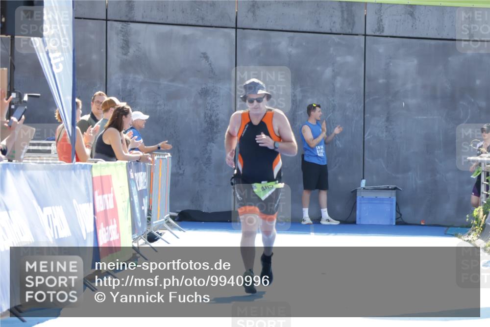 09.08.2026 - GEWOBA Citytriathlon Bremen Yannick Fuchs http://msf.ph/oto/9940996 09.08.2026 15:44:28 Ziel  meine-sportfotos.de