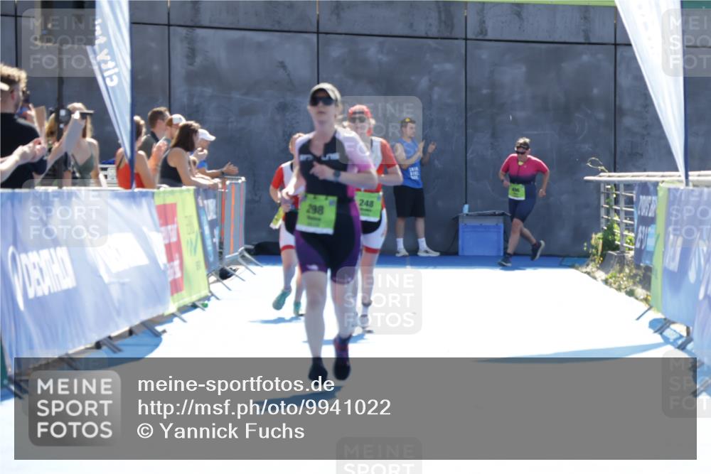 09.08.2026 - GEWOBA Citytriathlon Bremen Yannick Fuchs http://msf.ph/oto/9941022 09.08.2026 15:44:38 Ziel 465 meine-sportfotos.de