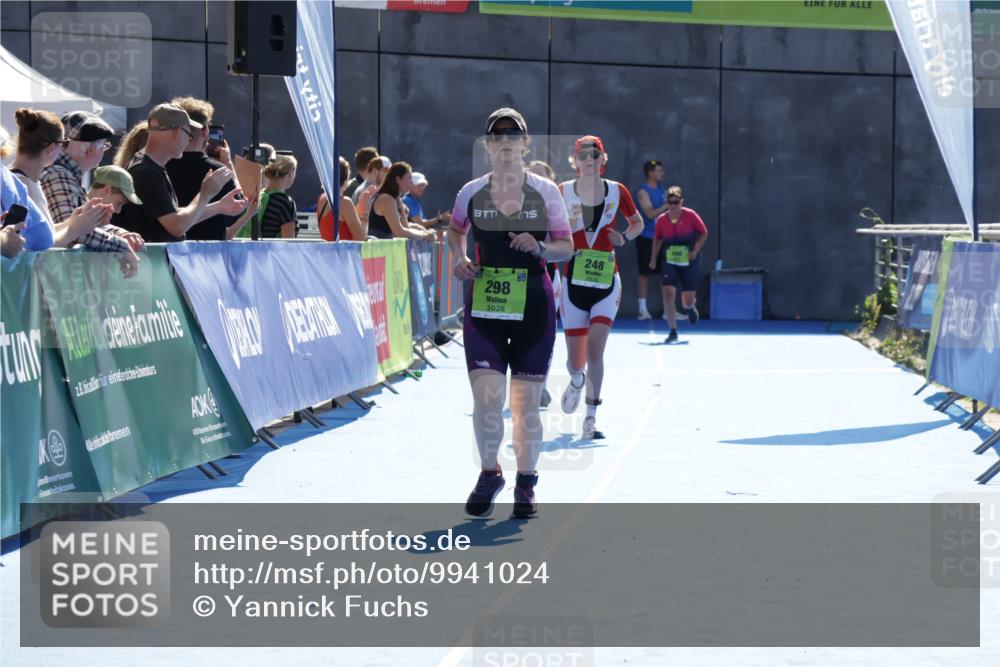 09.08.2026 - GEWOBA Citytriathlon Bremen Yannick Fuchs http://msf.ph/oto/9941024 09.08.2026 15:44:39 Ziel 465 meine-sportfotos.de