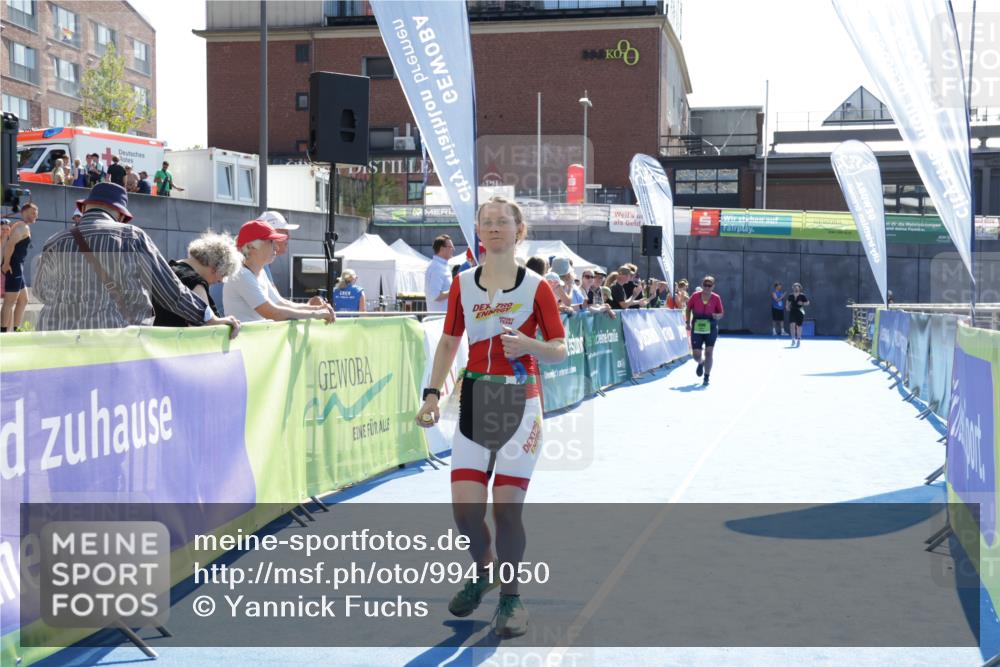 09.08.2026 - GEWOBA Citytriathlon Bremen Yannick Fuchs http://msf.ph/oto/9941050 09.08.2026 15:44:48 Ziel 248, 298 meine-sportfotos.de