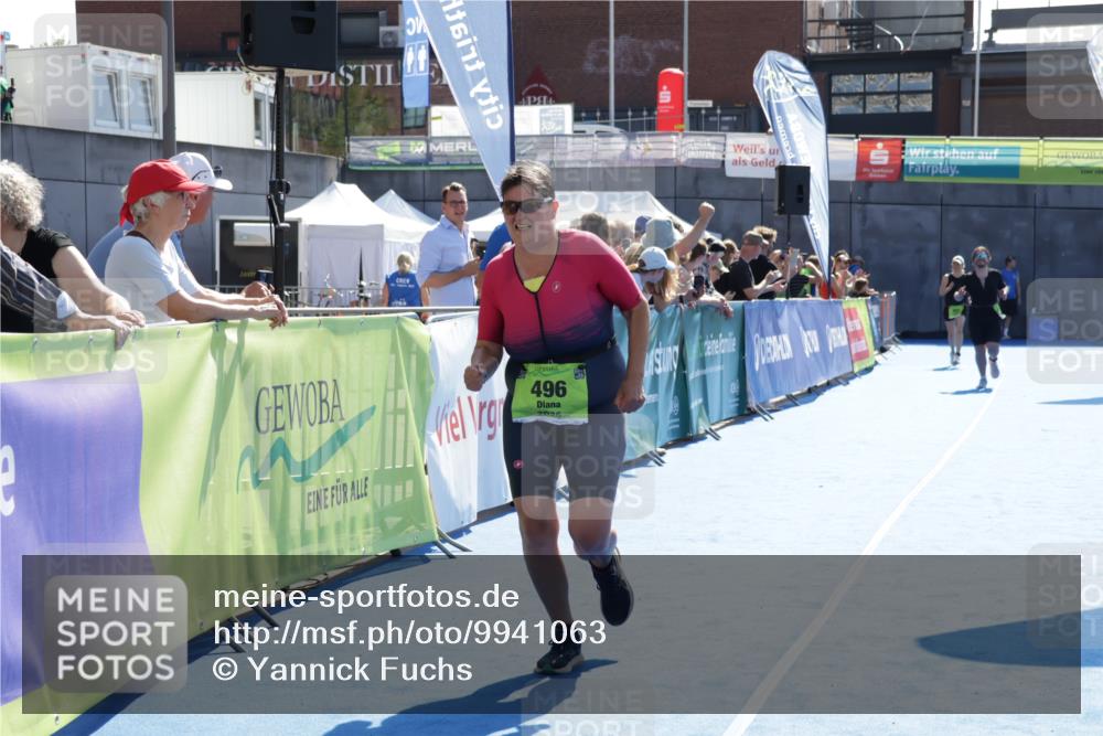 09.08.2026 - GEWOBA Citytriathlon Bremen Yannick Fuchs http://msf.ph/oto/9941063 09.08.2026 15:44:53 Ziel 496 meine-sportfotos.de