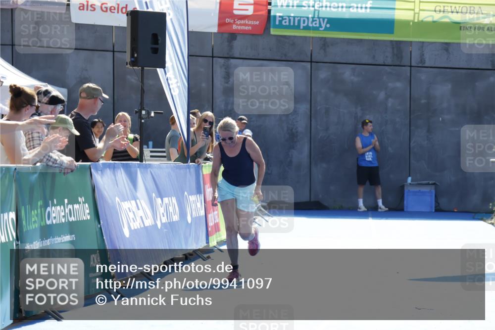 09.08.2026 - GEWOBA Citytriathlon Bremen Yannick Fuchs http://msf.ph/oto/9941097 09.08.2026 15:45:45 Ziel  meine-sportfotos.de