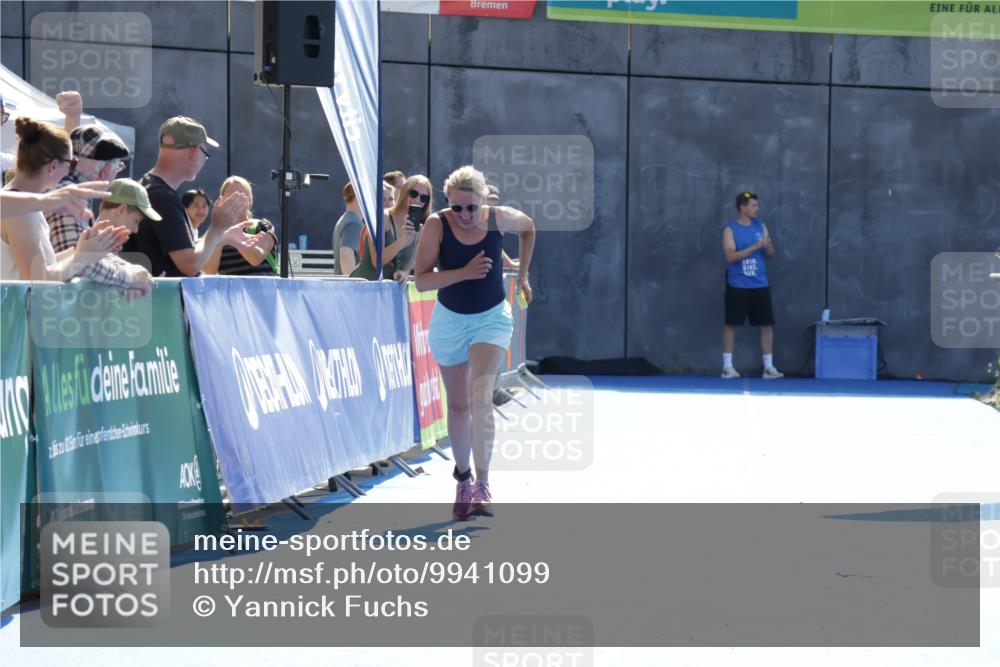 09.08.2026 - GEWOBA Citytriathlon Bremen Yannick Fuchs http://msf.ph/oto/9941099 09.08.2026 15:45:45 Ziel  meine-sportfotos.de