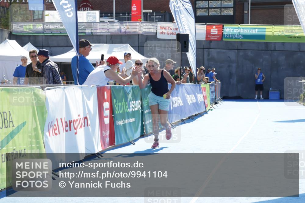 09.08.2026 - GEWOBA Citytriathlon Bremen Yannick Fuchs http://msf.ph/oto/9941104 09.08.2026 15:45:48 Ziel 518 meine-sportfotos.de