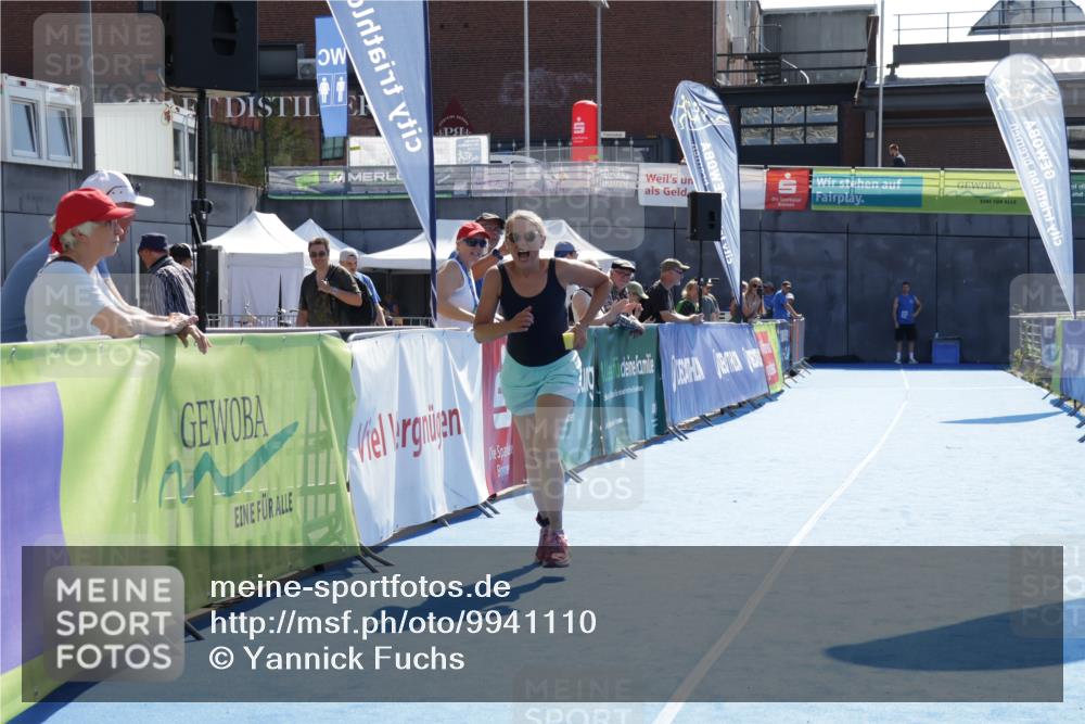 09.08.2026 - GEWOBA Citytriathlon Bremen Yannick Fuchs http://msf.ph/oto/9941110 09.08.2026 15:45:50 Ziel 518 meine-sportfotos.de