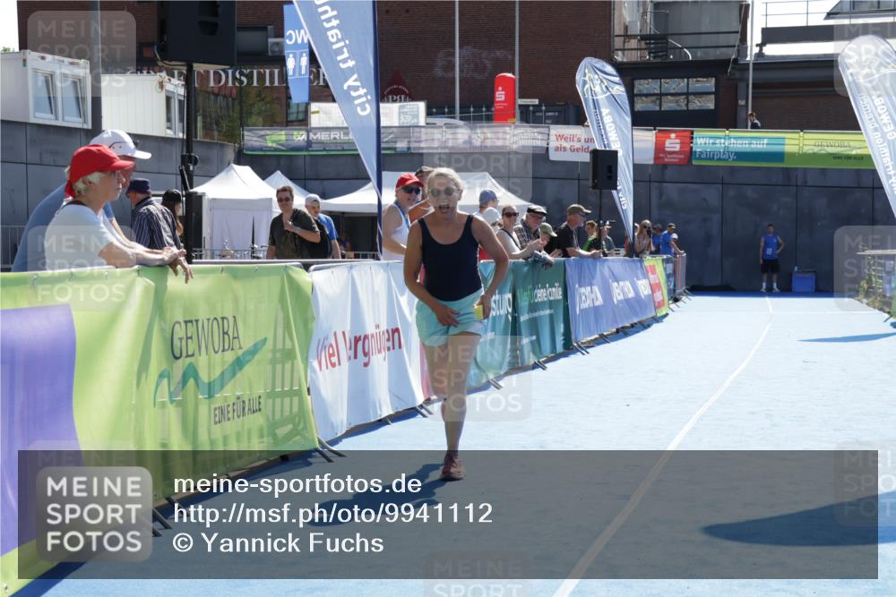 09.08.2026 - GEWOBA Citytriathlon Bremen Yannick Fuchs http://msf.ph/oto/9941112 09.08.2026 15:45:50 Ziel 518 meine-sportfotos.de