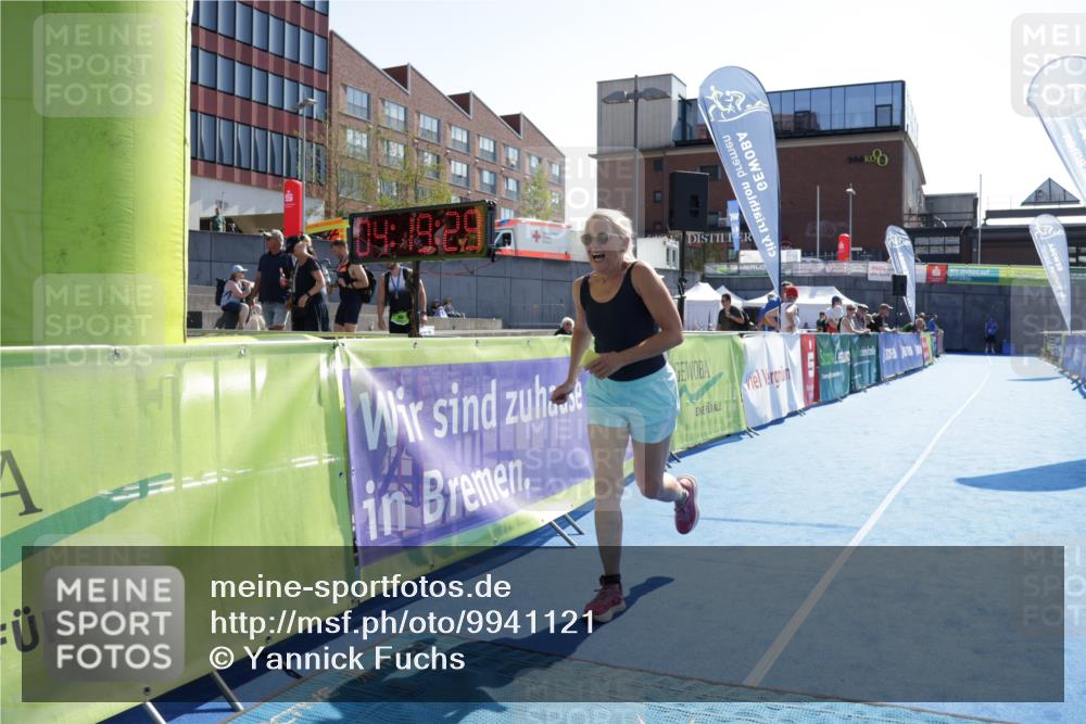 09.08.2026 - GEWOBA Citytriathlon Bremen Yannick Fuchs http://msf.ph/oto/9941121 09.08.2026 15:45:52 Ziel 518 meine-sportfotos.de