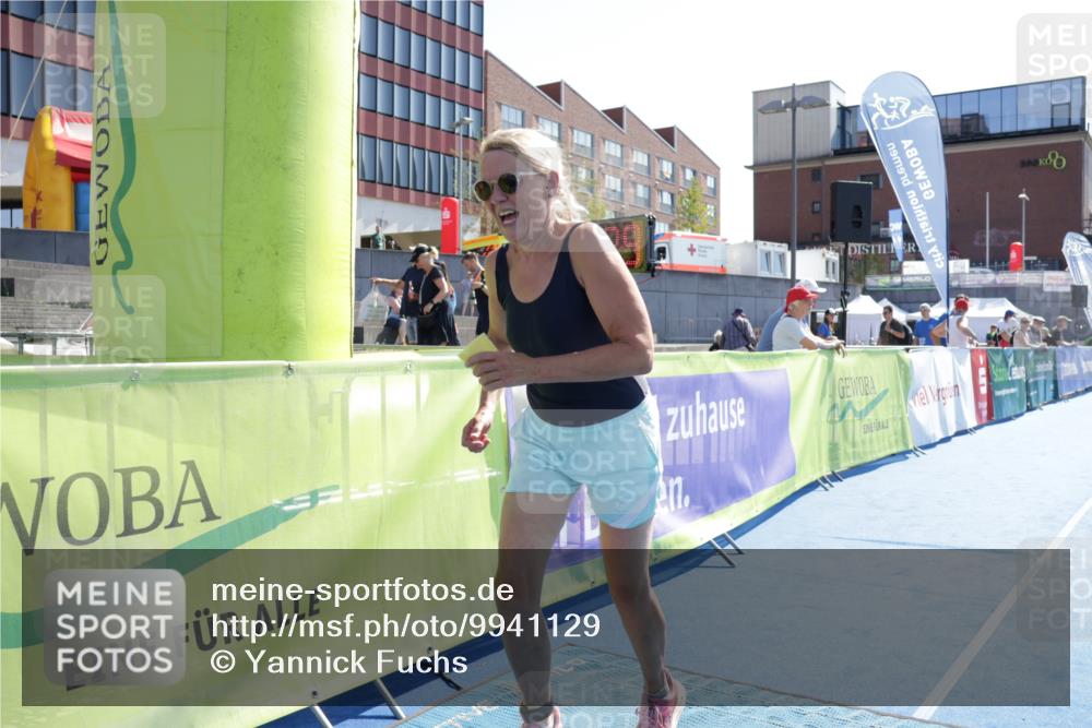 09.08.2026 - GEWOBA Citytriathlon Bremen Yannick Fuchs http://msf.ph/oto/9941129 09.08.2026 15:45:53 Ziel 518 meine-sportfotos.de