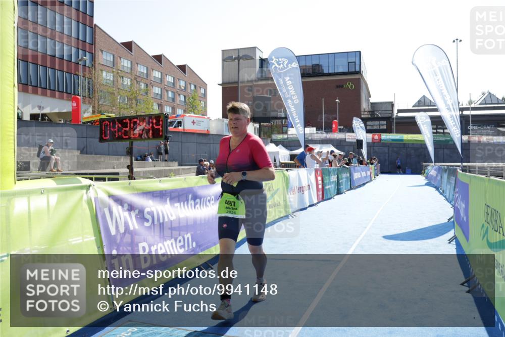 09.08.2026 - GEWOBA Citytriathlon Bremen Yannick Fuchs http://msf.ph/oto/9941148 09.08.2026 15:47:08 Ziel 497 meine-sportfotos.de