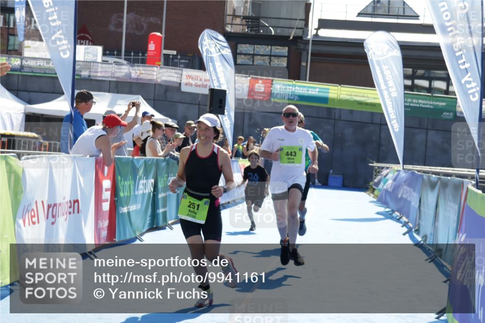 09.08.2026 - GEWOBA Citytriathlon Bremen Yannick Fuchs http://msf.ph/oto/9941161 09.08.2026 15:47:27 Ziel 251, 443 meine-sportfotos.de