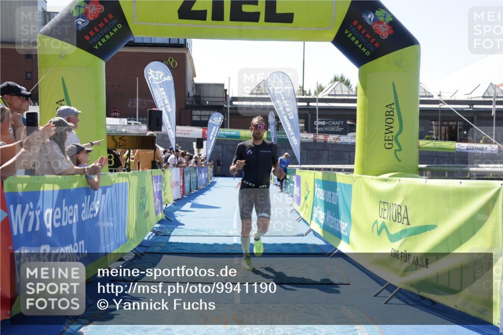 09.08.2026 - GEWOBA Citytriathlon Bremen Yannick Fuchs http://msf.ph/oto/9941190 09.08.2026 13:52:23 Ziel 740 meine-sportfotos.de
