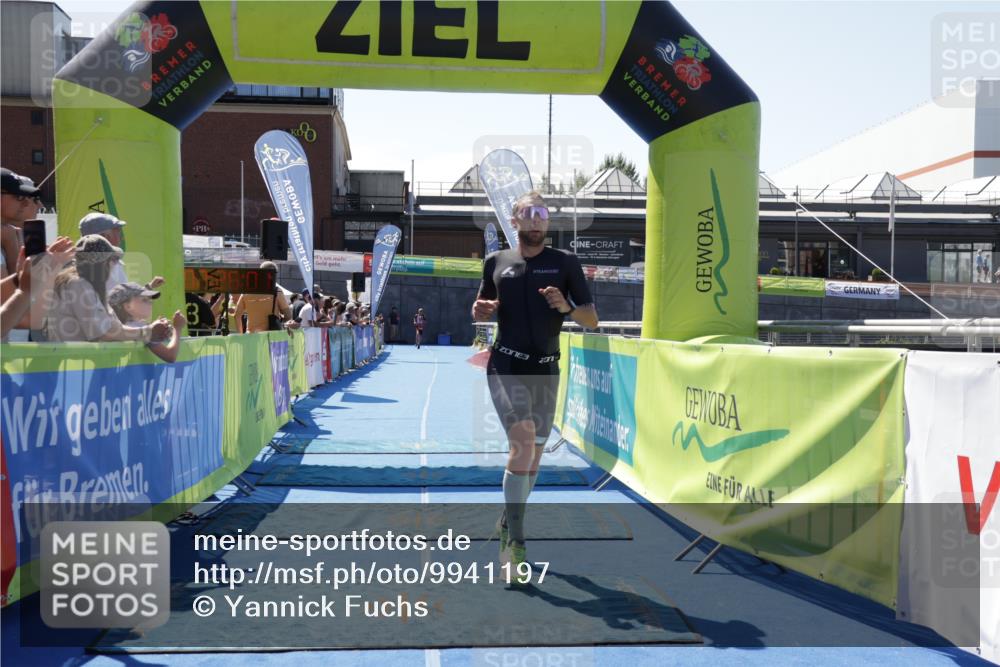 09.08.2026 - GEWOBA Citytriathlon Bremen Yannick Fuchs http://msf.ph/oto/9941197 09.08.2026 13:52:24 Ziel 740 meine-sportfotos.de