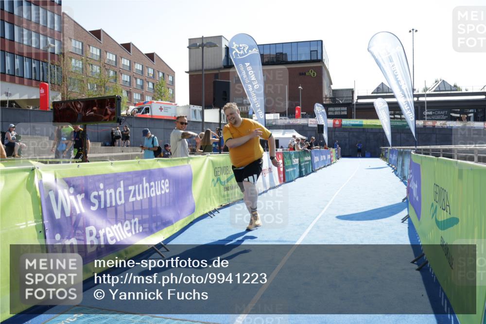 09.08.2026 - GEWOBA Citytriathlon Bremen Yannick Fuchs http://msf.ph/oto/9941223 09.08.2026 15:48:46 Ziel 166 meine-sportfotos.de
