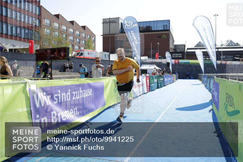 09.08.2026 - GEWOBA Citytriathlon Bremen Yannick Fuchs http://msf.ph/oto/9941225 09.08.2026 15:48:46 Ziel 166 meine-sportfotos.de