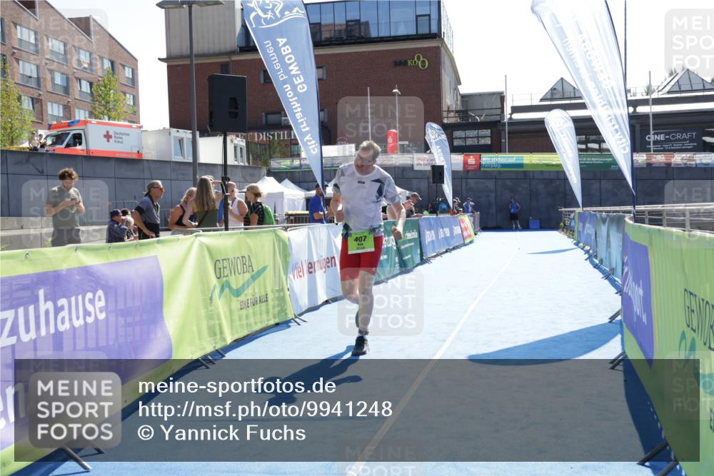 09.08.2026 - GEWOBA Citytriathlon Bremen Yannick Fuchs http://msf.ph/oto/9941248 09.08.2026 15:50:02 Ziel 407 meine-sportfotos.de