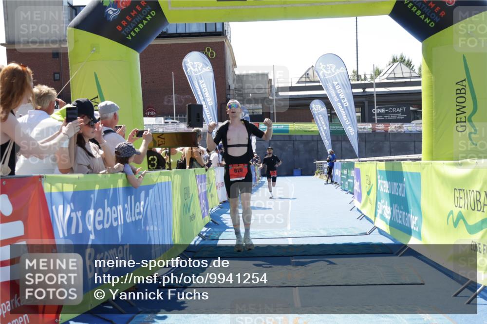 09.08.2026 - GEWOBA Citytriathlon Bremen Yannick Fuchs http://msf.ph/oto/9941254 09.08.2026 13:52:57 Ziel 658, 878 meine-sportfotos.de