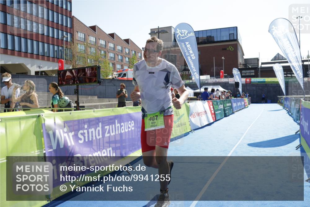 09.08.2026 - GEWOBA Citytriathlon Bremen Yannick Fuchs http://msf.ph/oto/9941255 09.08.2026 15:50:03 Ziel 407 meine-sportfotos.de