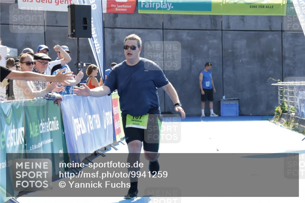 09.08.2026 - GEWOBA Citytriathlon Bremen Yannick Fuchs http://msf.ph/oto/9941259 09.08.2026 15:52:01 Ziel 107 meine-sportfotos.de