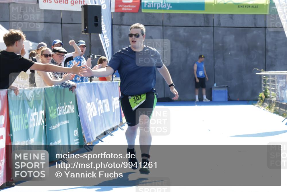 09.08.2026 - GEWOBA Citytriathlon Bremen Yannick Fuchs http://msf.ph/oto/9941261 09.08.2026 15:52:01 Ziel 107 meine-sportfotos.de