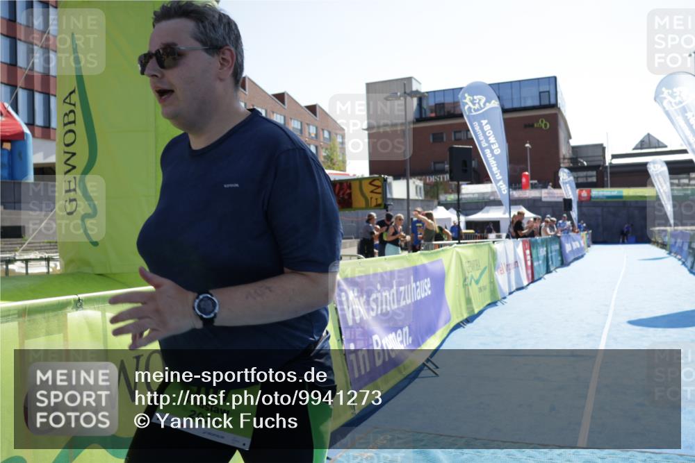 09.08.2026 - GEWOBA Citytriathlon Bremen Yannick Fuchs http://msf.ph/oto/9941273 09.08.2026 15:52:04 Ziel 107 meine-sportfotos.de