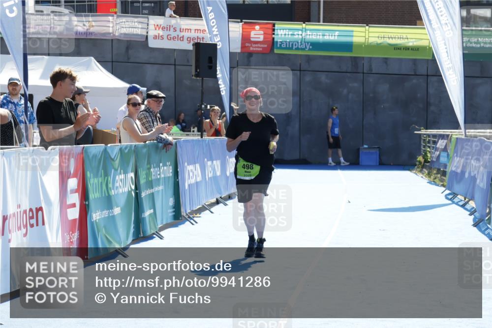 09.08.2026 - GEWOBA Citytriathlon Bremen Yannick Fuchs http://msf.ph/oto/9941286 09.08.2026 15:52:40 Ziel 498 meine-sportfotos.de
