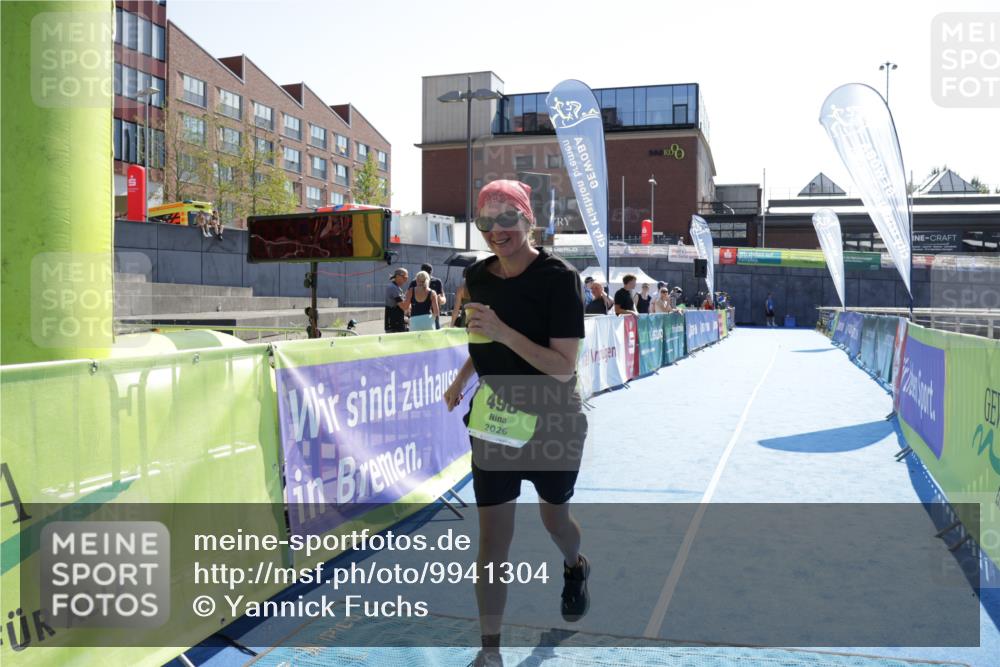 09.08.2026 - GEWOBA Citytriathlon Bremen Yannick Fuchs http://msf.ph/oto/9941304 09.08.2026 15:52:45 Ziel 498 meine-sportfotos.de