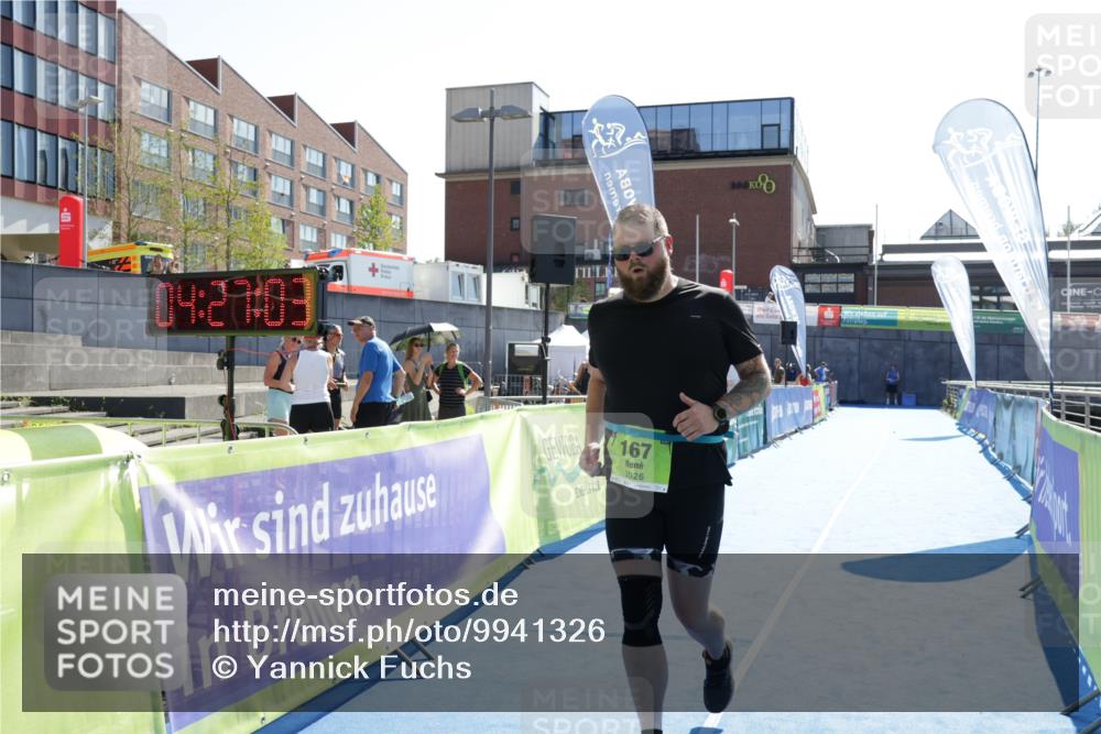 09.08.2026 - GEWOBA Citytriathlon Bremen Yannick Fuchs http://msf.ph/oto/9941326 09.08.2026 15:53:26 Ziel 167 meine-sportfotos.de