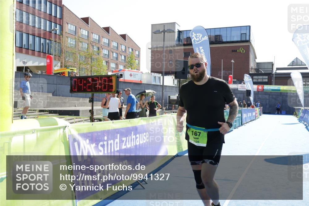 09.08.2026 - GEWOBA Citytriathlon Bremen Yannick Fuchs http://msf.ph/oto/9941327 09.08.2026 15:53:26 Ziel 167 meine-sportfotos.de