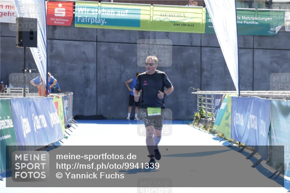 09.08.2026 - GEWOBA Citytriathlon Bremen Yannick Fuchs http://msf.ph/oto/9941339 09.08.2026 15:55:17 Ziel  meine-sportfotos.de