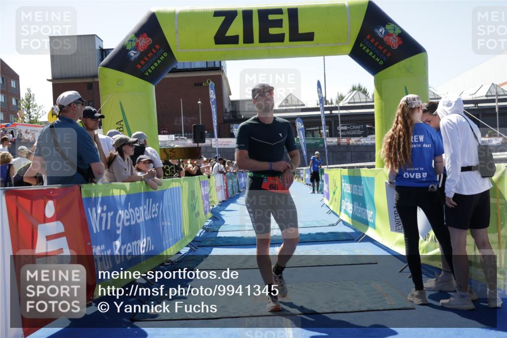 09.08.2026 - GEWOBA Citytriathlon Bremen Yannick Fuchs http://msf.ph/oto/9941345 09.08.2026 13:54:27 Ziel 687 meine-sportfotos.de