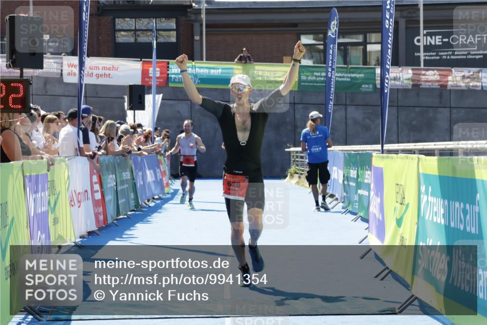09.08.2026 - GEWOBA Citytriathlon Bremen Yannick Fuchs http://msf.ph/oto/9941354 09.08.2026 13:54:45 Ziel 602, 620 meine-sportfotos.de