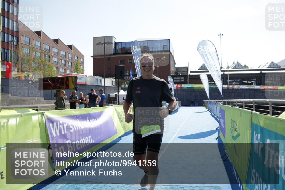 09.08.2026 - GEWOBA Citytriathlon Bremen Yannick Fuchs http://msf.ph/oto/9941359 09.08.2026 15:55:24 Ziel 427 meine-sportfotos.de
