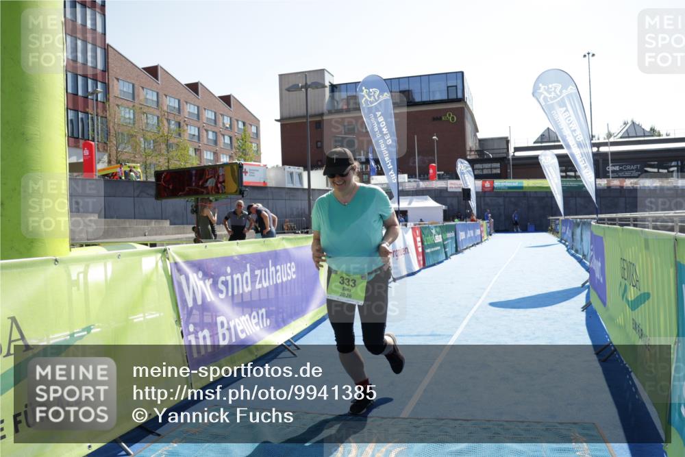 09.08.2026 - GEWOBA Citytriathlon Bremen Yannick Fuchs http://msf.ph/oto/9941385 09.08.2026 15:56:45 Ziel 333 meine-sportfotos.de