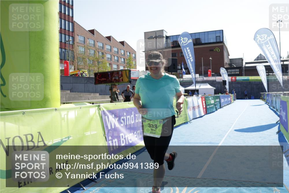 09.08.2026 - GEWOBA Citytriathlon Bremen Yannick Fuchs http://msf.ph/oto/9941389 09.08.2026 15:56:45 Ziel 333 meine-sportfotos.de