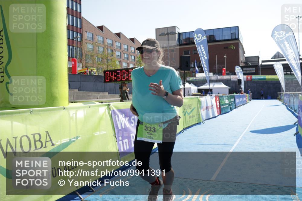 09.08.2026 - GEWOBA Citytriathlon Bremen Yannick Fuchs http://msf.ph/oto/9941391 09.08.2026 15:56:46 Ziel 333 meine-sportfotos.de