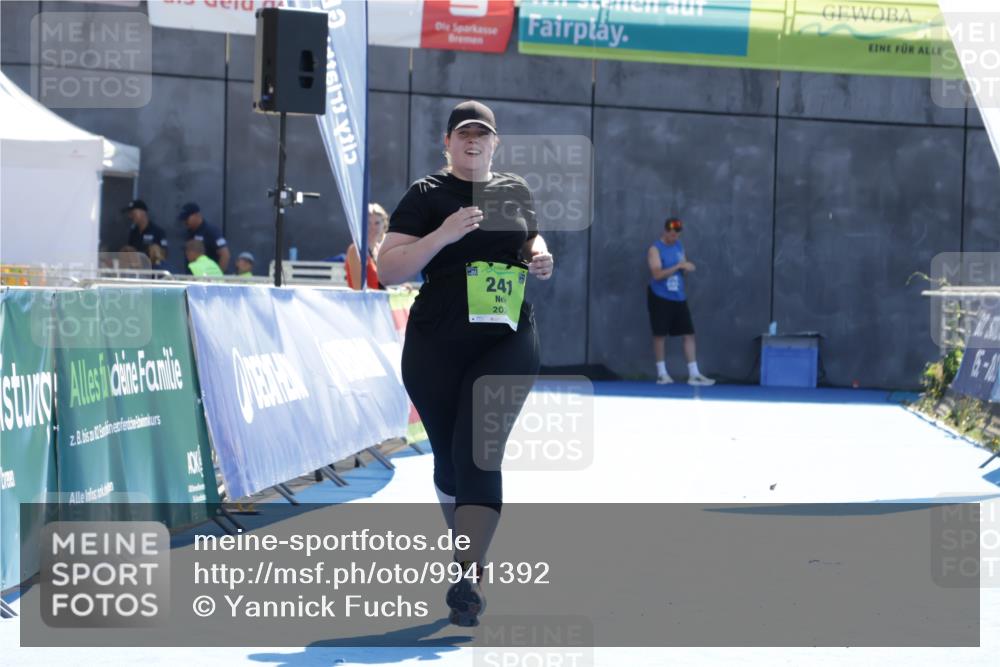 09.08.2026 - GEWOBA Citytriathlon Bremen Yannick Fuchs http://msf.ph/oto/9941392 09.08.2026 15:57:19 Ziel 241 meine-sportfotos.de