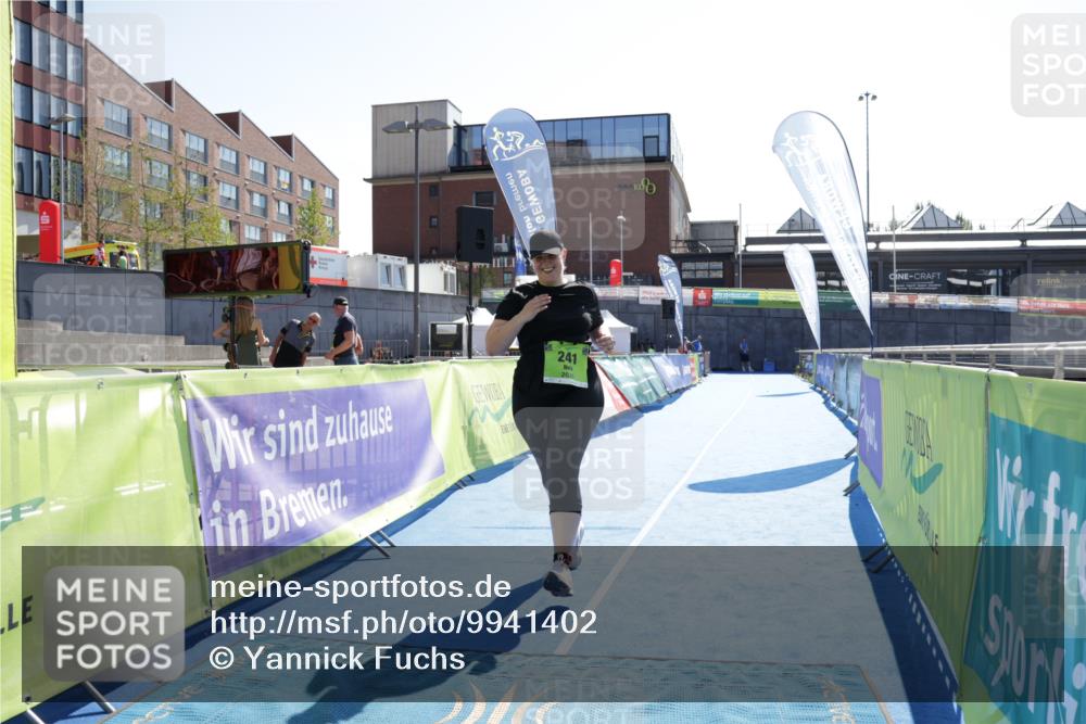 09.08.2026 - GEWOBA Citytriathlon Bremen Yannick Fuchs http://msf.ph/oto/9941402 09.08.2026 15:57:23 Ziel 241 meine-sportfotos.de