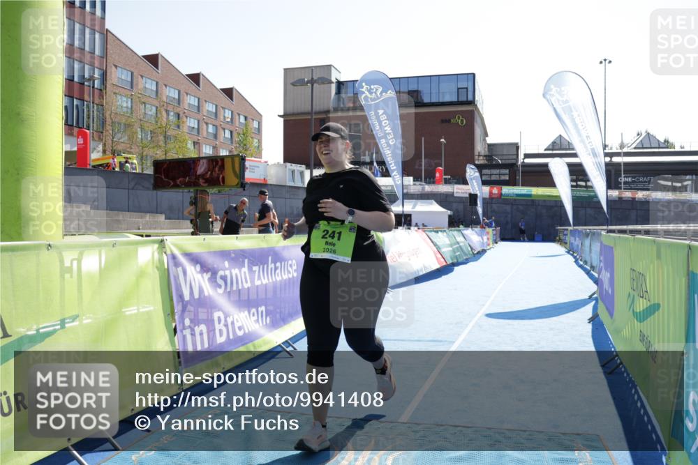 09.08.2026 - GEWOBA Citytriathlon Bremen Yannick Fuchs http://msf.ph/oto/9941408 09.08.2026 15:57:23 Ziel 241 meine-sportfotos.de