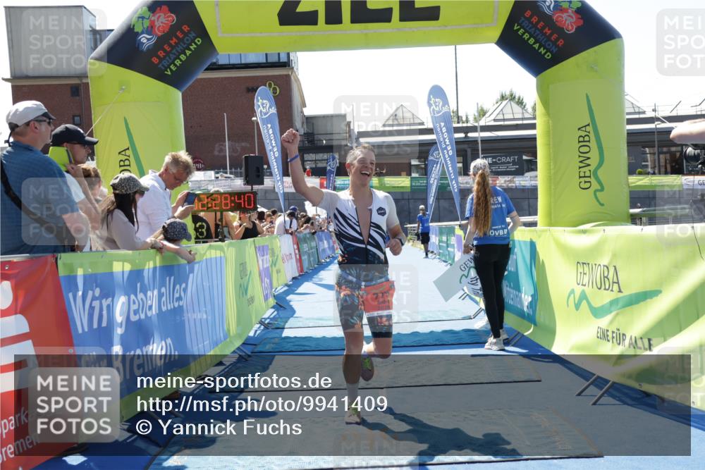 09.08.2026 - GEWOBA Citytriathlon Bremen Yannick Fuchs http://msf.ph/oto/9941409 09.08.2026 13:55:03 Ziel 705, 775 meine-sportfotos.de