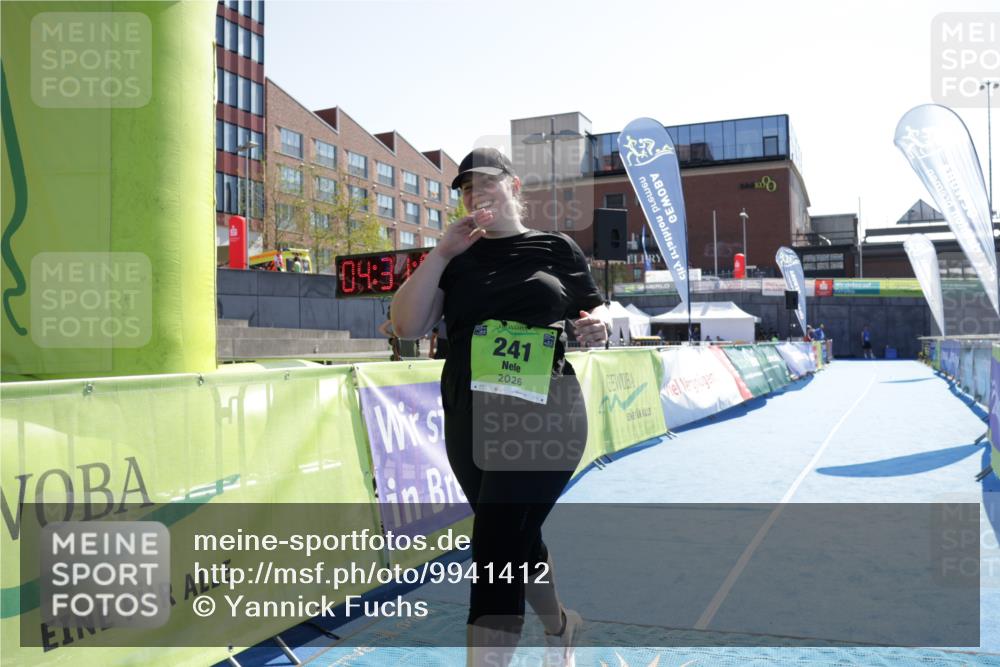 09.08.2026 - GEWOBA Citytriathlon Bremen Yannick Fuchs http://msf.ph/oto/9941412 09.08.2026 15:57:23 Ziel 241 meine-sportfotos.de