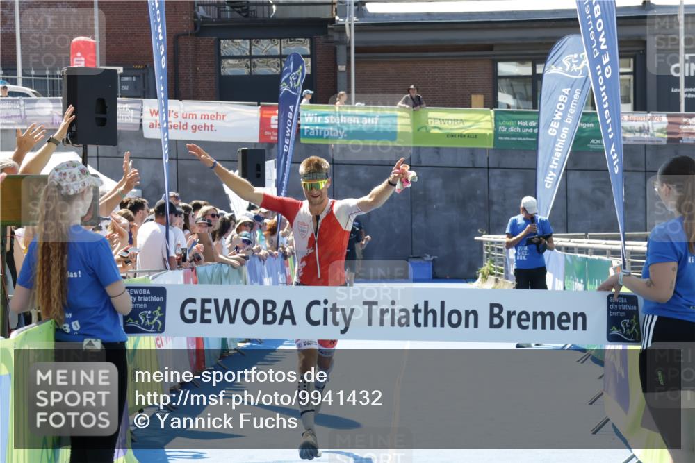 09.08.2026 - GEWOBA Citytriathlon Bremen Yannick Fuchs http://msf.ph/oto/9941432 09.08.2026 13:55:11 Ziel 1004, 1004 meine-sportfotos.de