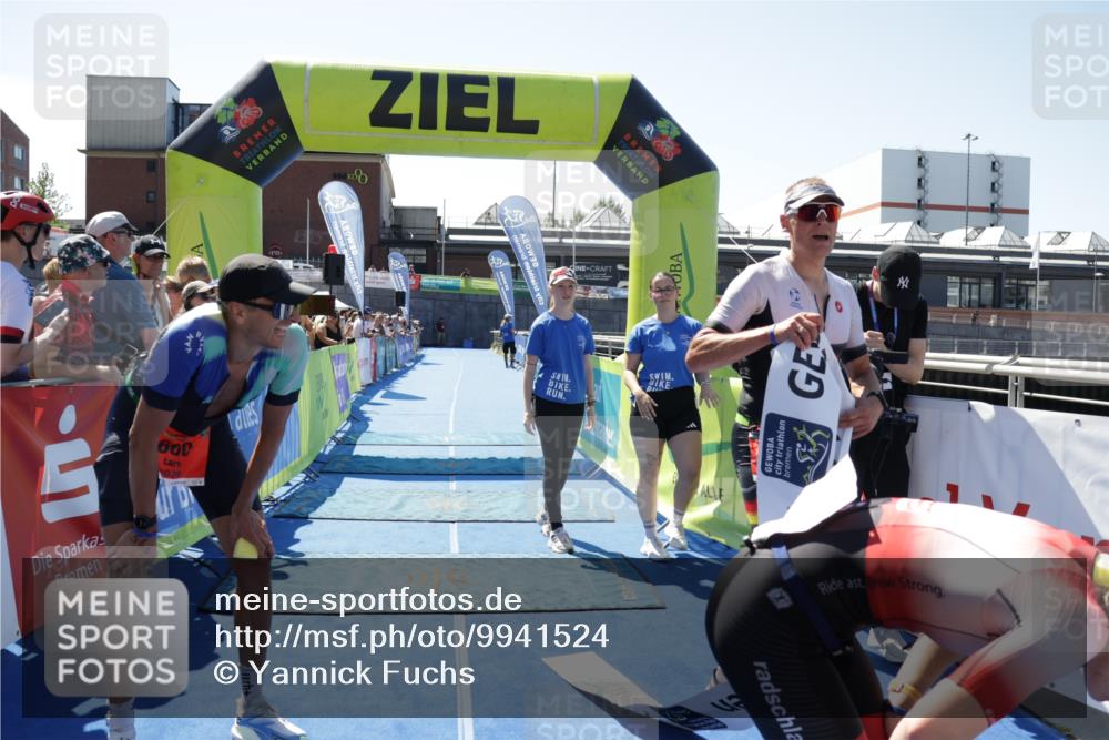 09.08.2026 - GEWOBA Citytriathlon Bremen Yannick Fuchs http://msf.ph/oto/9941524 09.08.2026 13:56:42 Ziel  meine-sportfotos.de