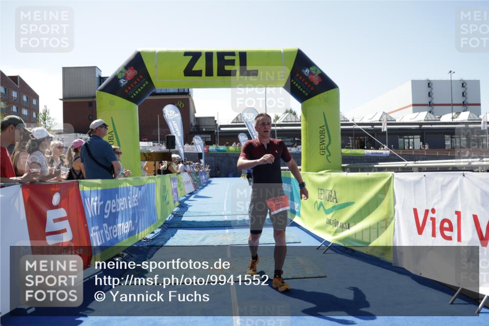 09.08.2026 - GEWOBA Citytriathlon Bremen Yannick Fuchs http://msf.ph/oto/9941552 09.08.2026 13:57:58 Ziel 755 meine-sportfotos.de