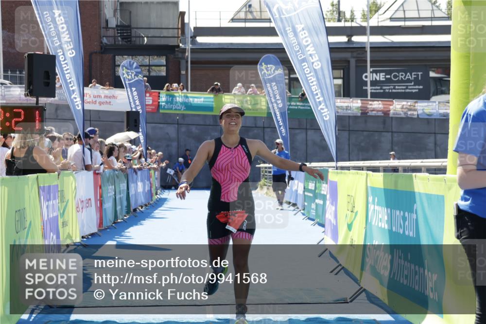 09.08.2026 - GEWOBA Citytriathlon Bremen Yannick Fuchs http://msf.ph/oto/9941568 09.08.2026 13:58:44 Ziel 586, 952 meine-sportfotos.de