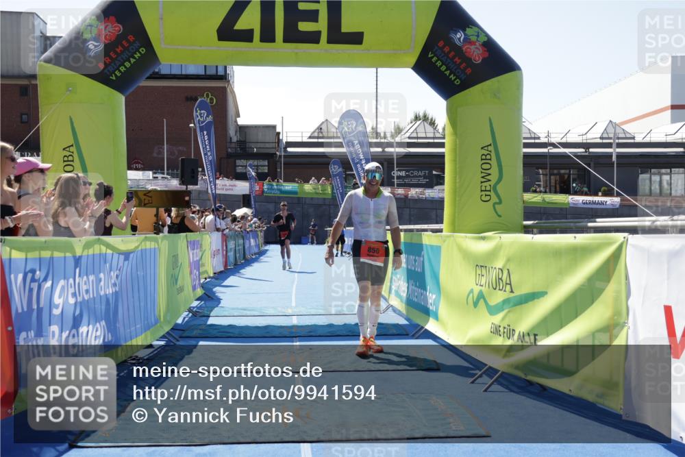 09.08.2026 - GEWOBA Citytriathlon Bremen Yannick Fuchs http://msf.ph/oto/9941594 09.08.2026 13:59:05 Ziel 696, 850 meine-sportfotos.de