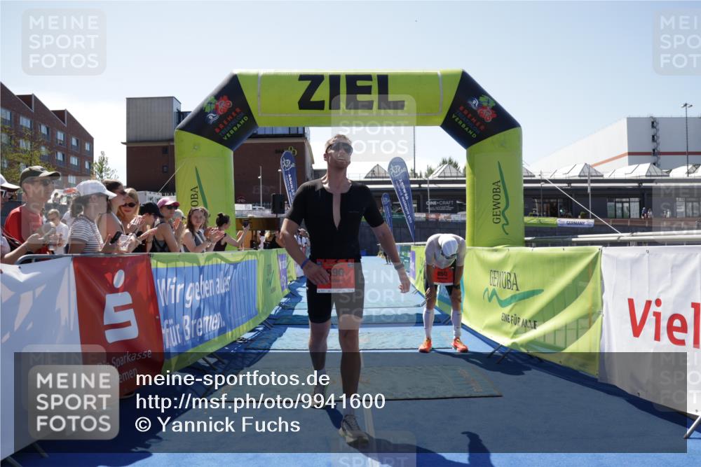 09.08.2026 - GEWOBA Citytriathlon Bremen Yannick Fuchs http://msf.ph/oto/9941600 09.08.2026 13:59:10 Ziel 696 meine-sportfotos.de