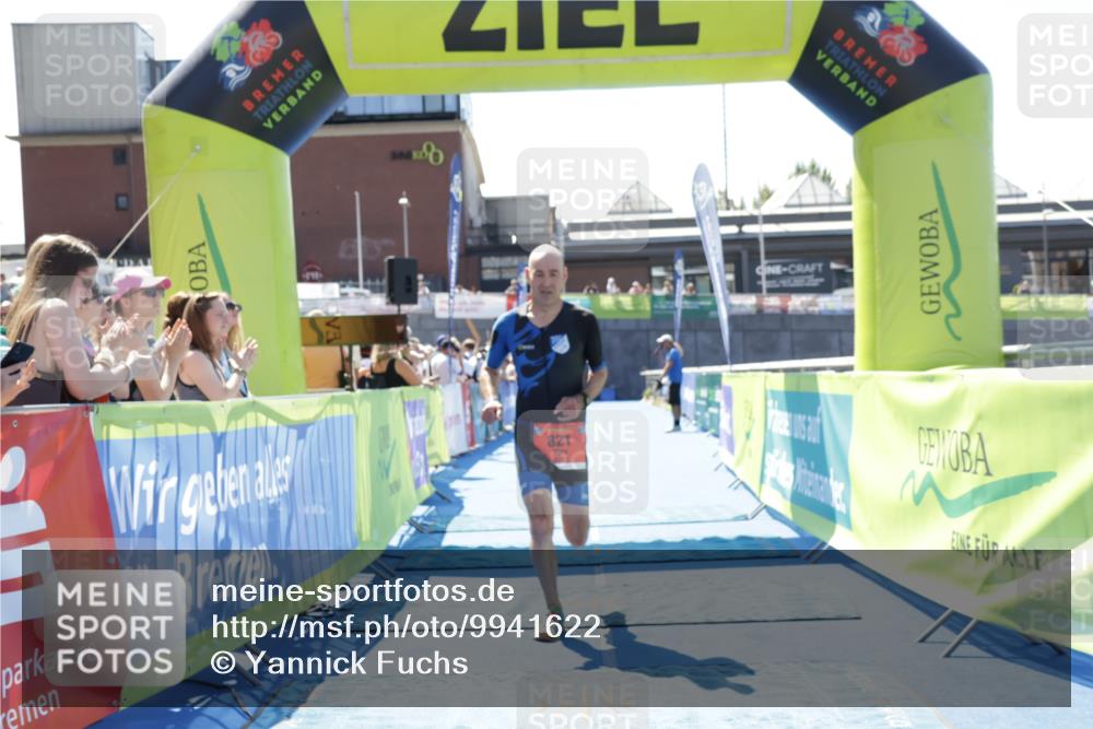 09.08.2026 - GEWOBA Citytriathlon Bremen Yannick Fuchs http://msf.ph/oto/9941622 09.08.2026 13:59:39 Ziel 821 meine-sportfotos.de